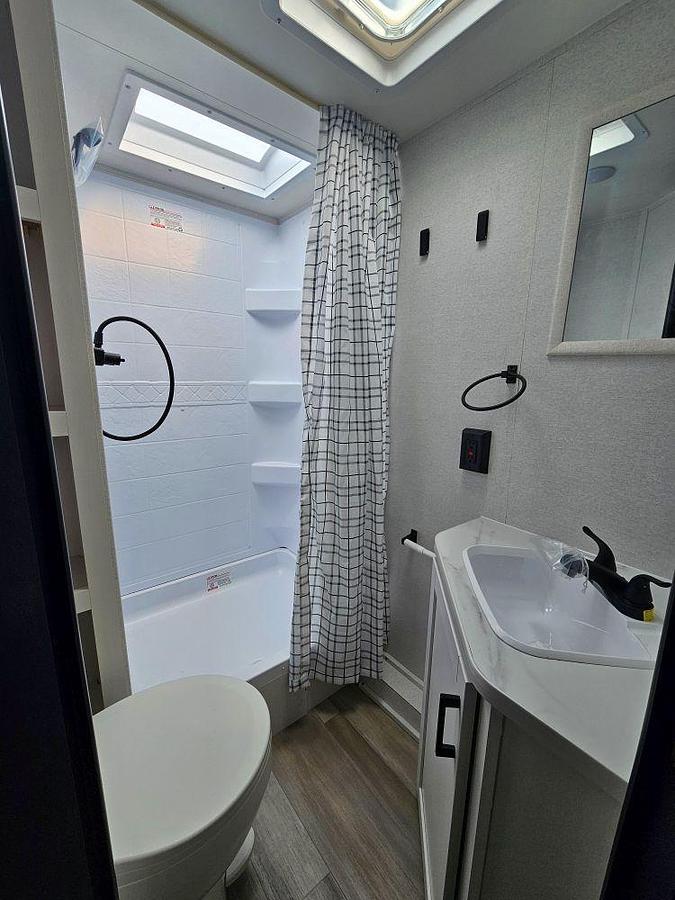 2027 HEARTLAND BY JAYCO PROWLER 1802MBS