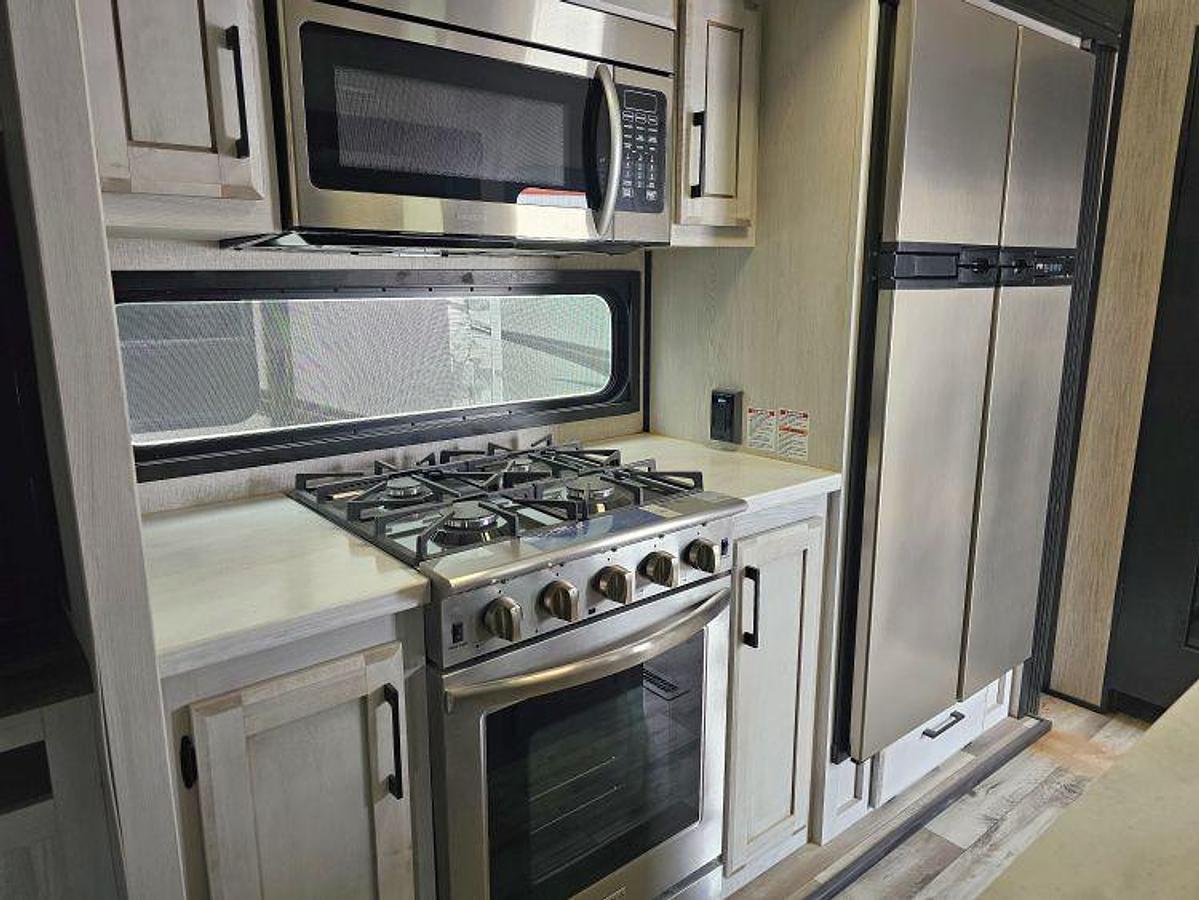 Used 2022 KZ RV DURANGO 301RLT
