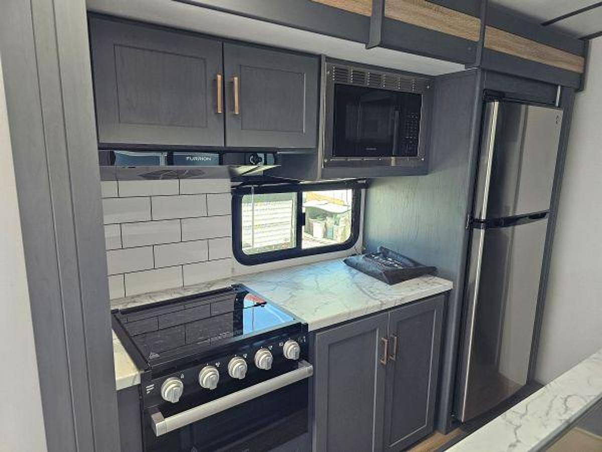 Used 2023 Keystone RV BULLET 330BHS