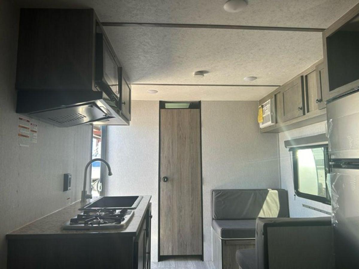 2025 Sunset Park RV Sun Lite LTD 19RB LTD