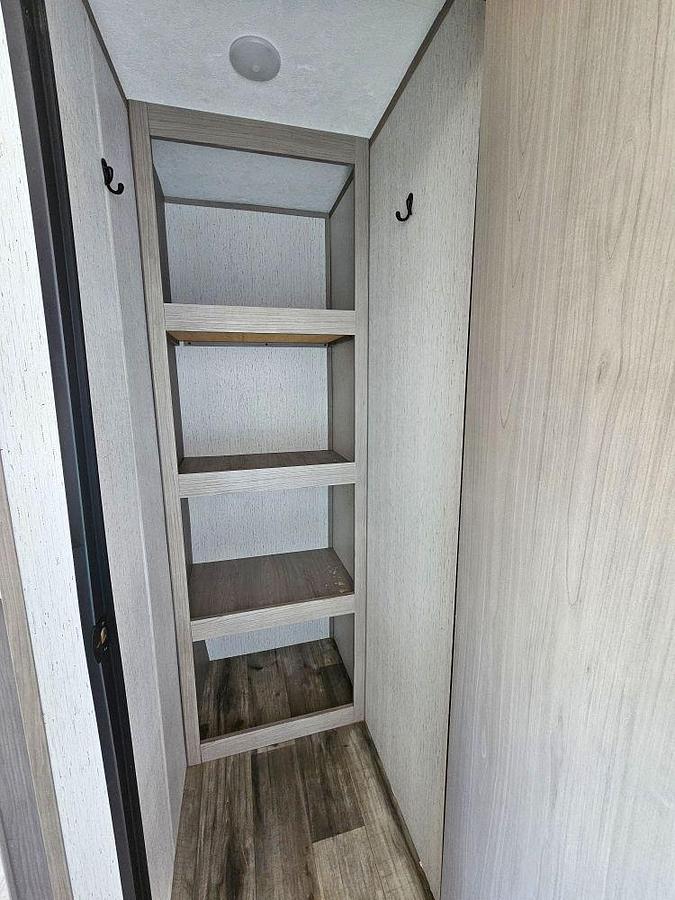 Used 2022 DUTCHMEN COLEMAN LATERN 285BH