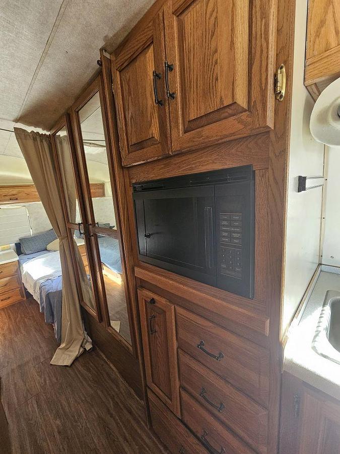 Used 1993 AIRSTREAM EXCELLA 29