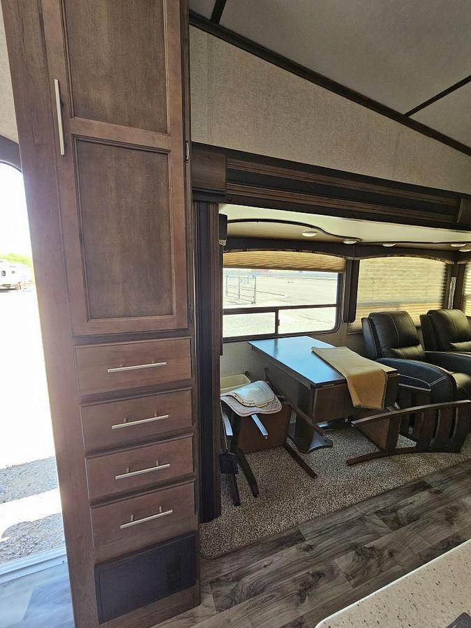 Used 2018 Keystone RV COUGAR 29RES