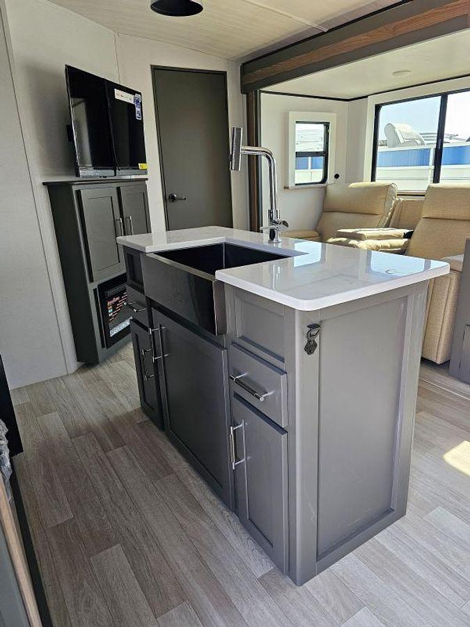 2026 Keystone RV BULLET PREMIUM 330BKQ