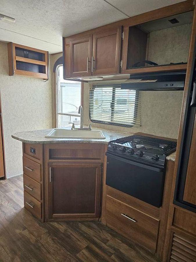 Used 2017 Prime Time Avenger ATI 27RBS