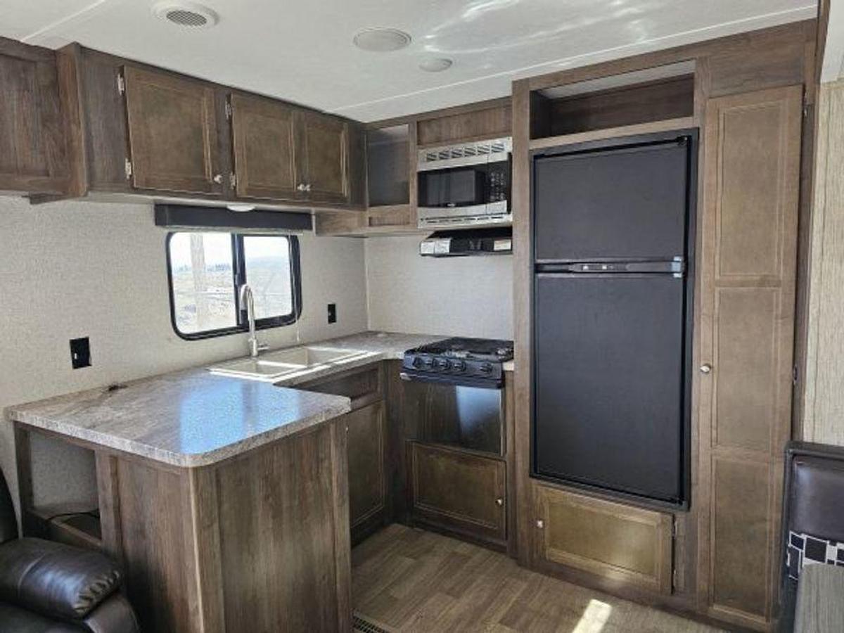 Used 2018 Coleman RV Lantern - Conventional 286RK