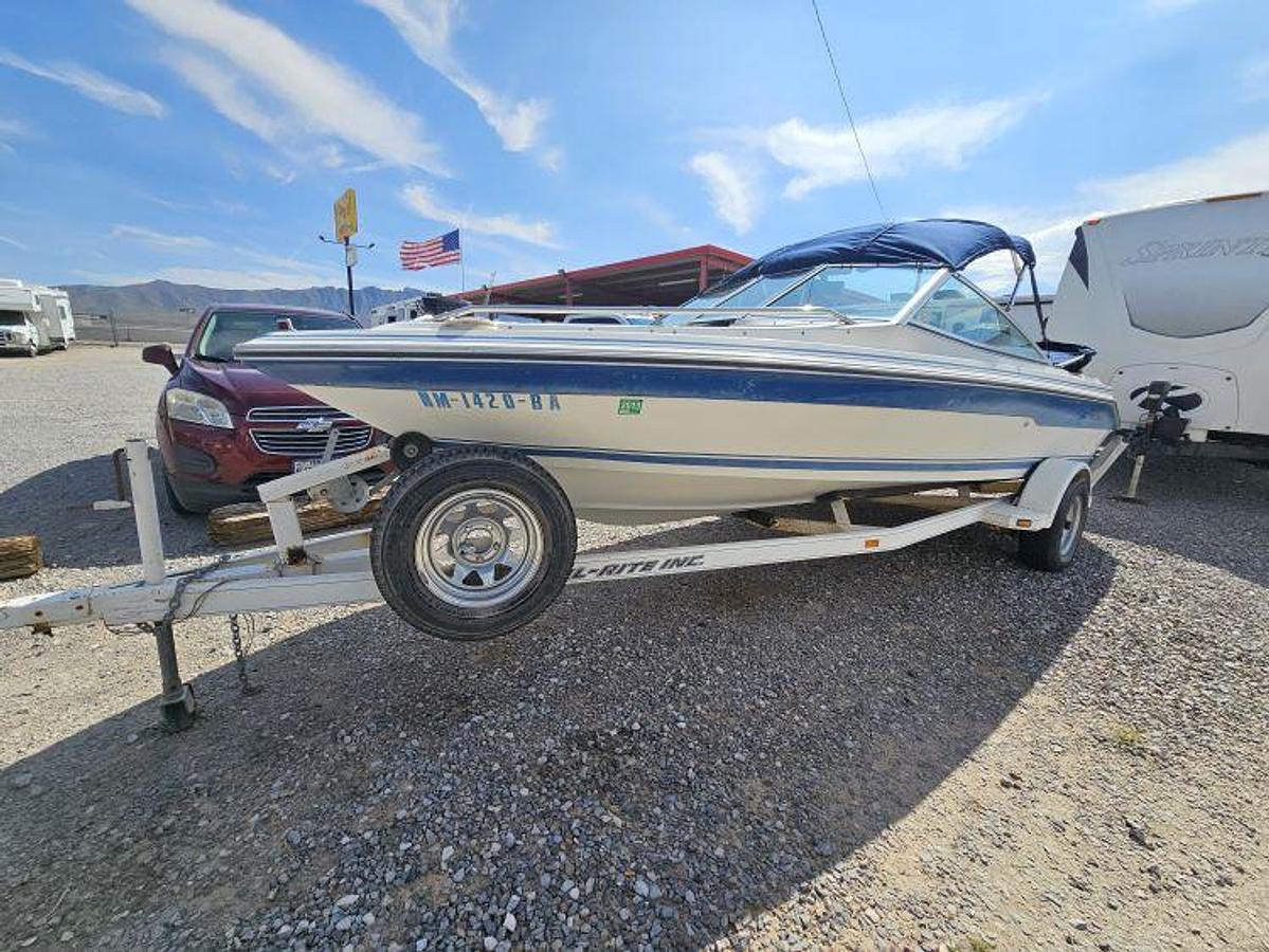 Used 1989 SEA RAY  180B