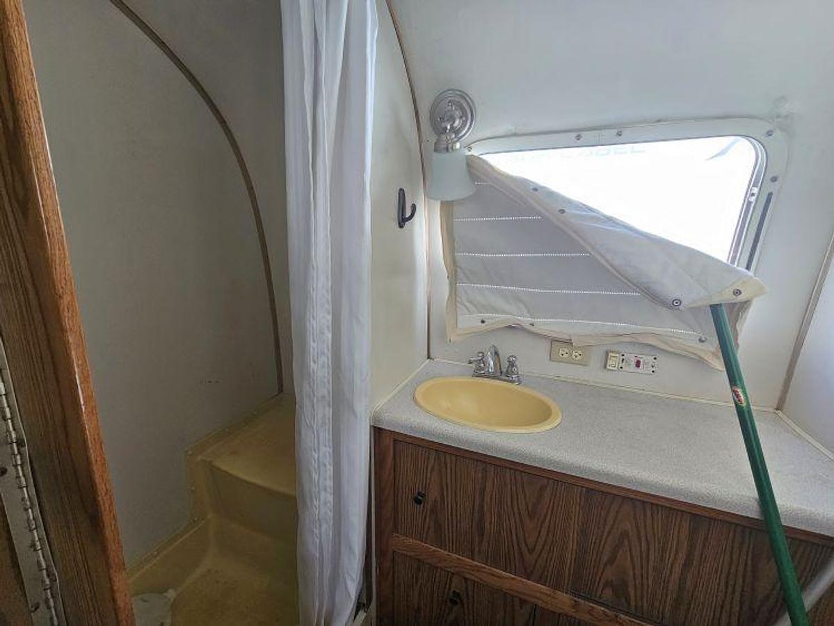 Used 1993 AIRSTREAM EXCELLA 29