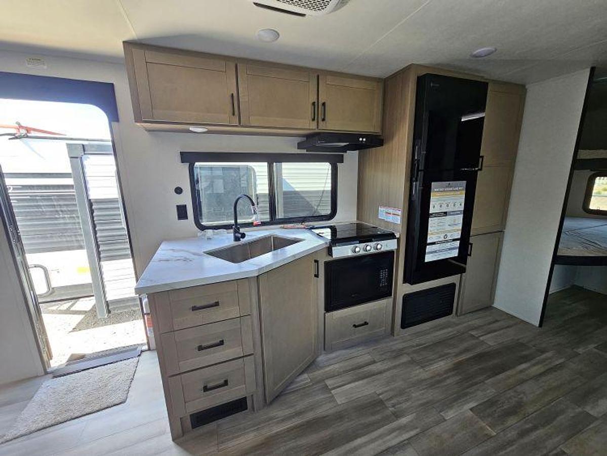 2027 HEARTLAND BY JAYCO PROWLER 2602BHS