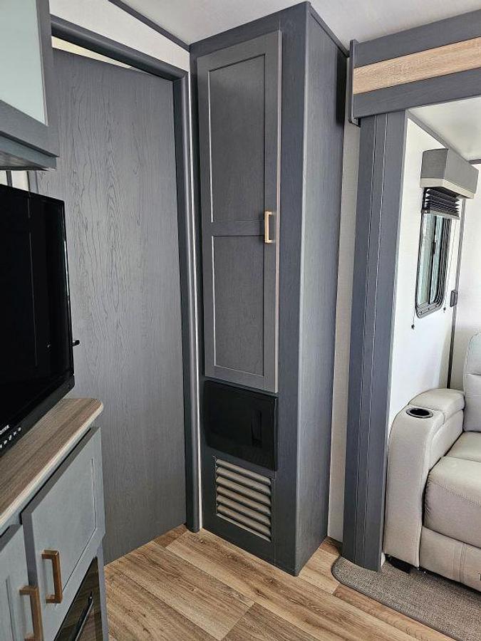 Used 2023 Keystone RV BULLET 330BHS