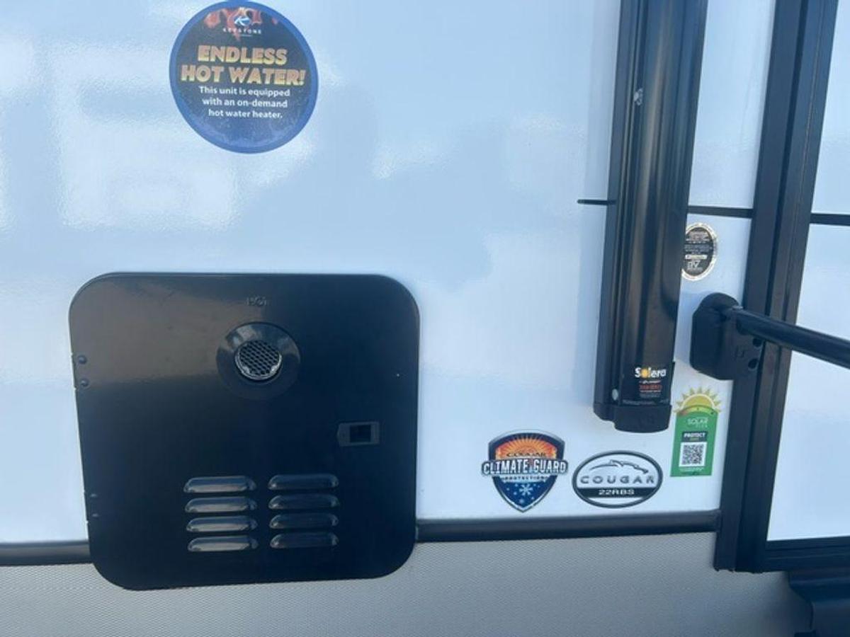 2025 Keystone RV Cougar Half-Ton 22RBS