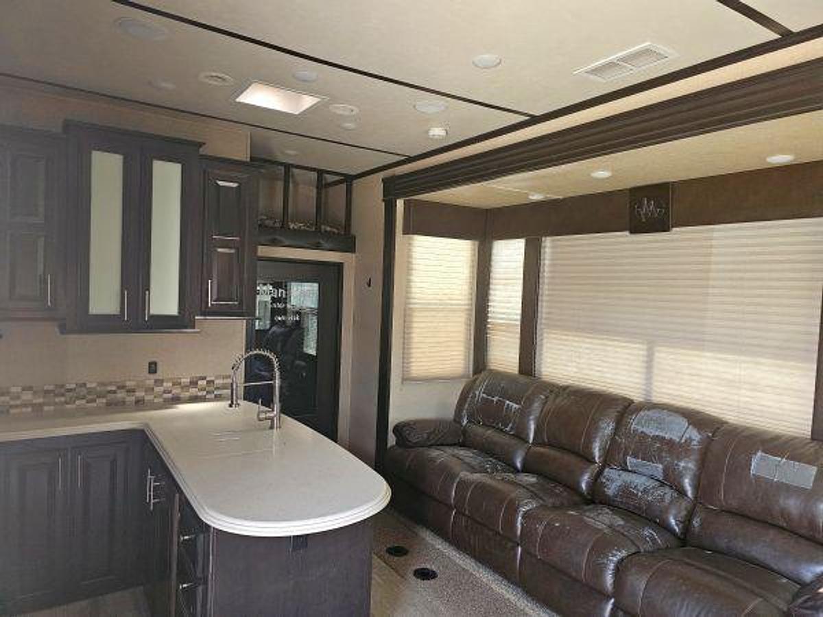 Used 2016 Jayco Seismic Wave 412W