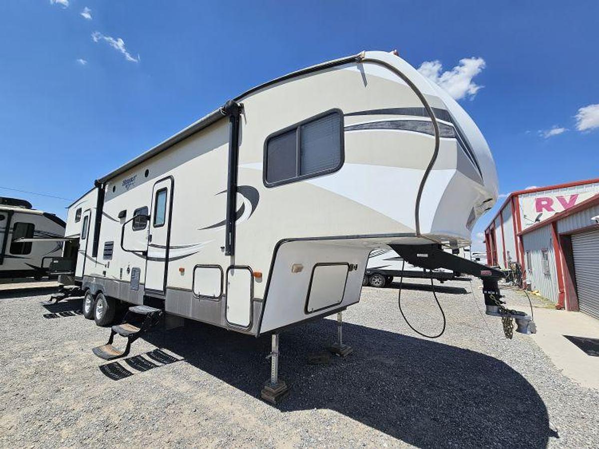Used 2016 Keystone RV HIDEOUT 308BHDS