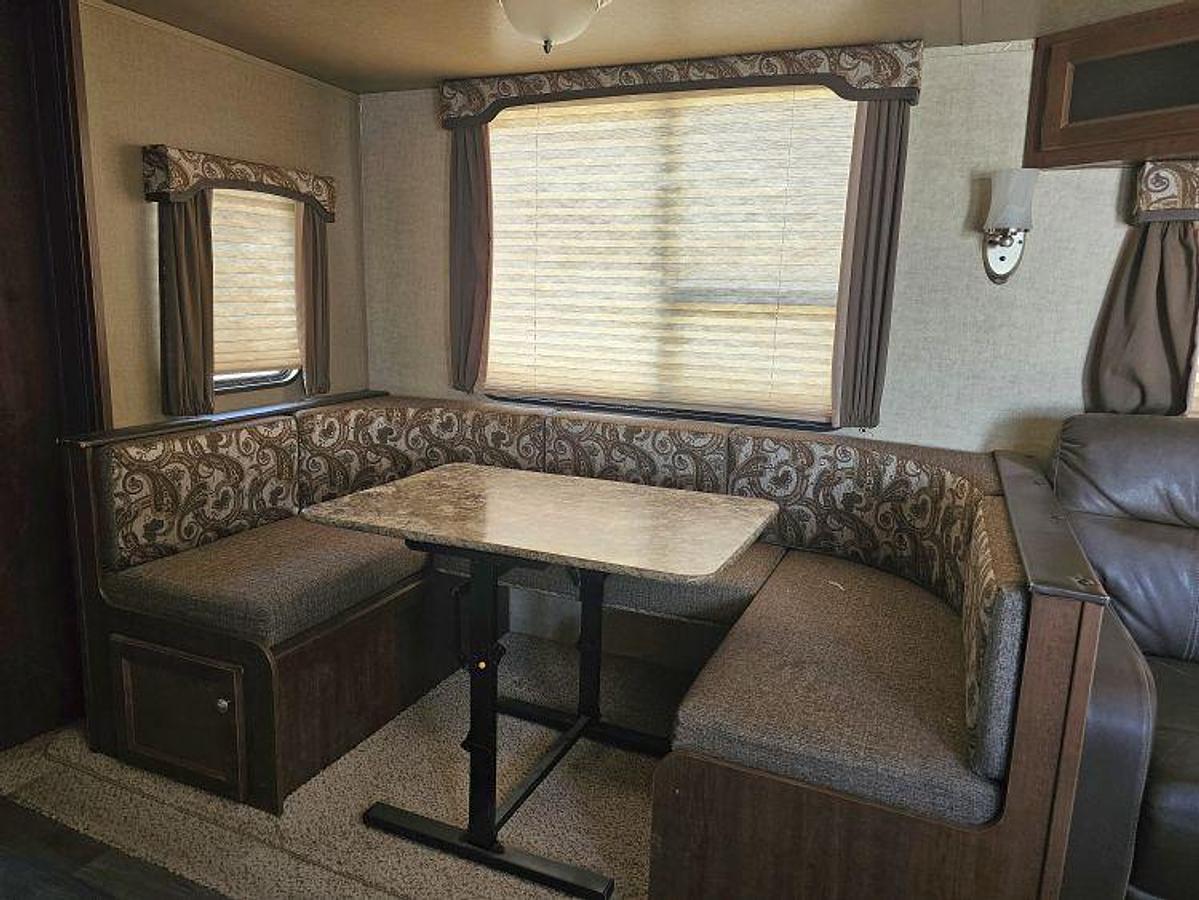 Used 2016 Keystone RV HIDEOUT 308BHDS