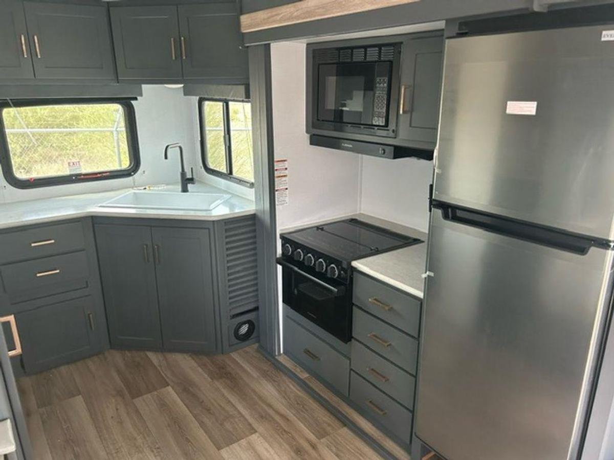 2025 Keystone RV Bullet Classic Travel Trailers 2240RK