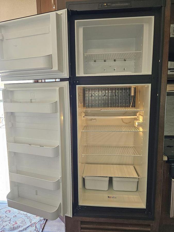 Used 2018 FOREST RIVER SALEM HEMISPHERE 356QB