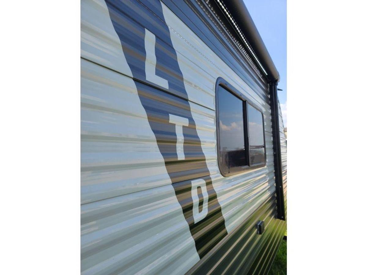 Used 2024 Sunset Park RV Sun Lite LTD 19BH