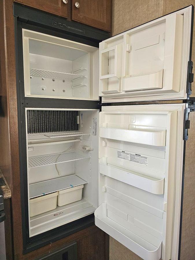 Used 2016 Keystone RV HIDEOUT 308BHDS