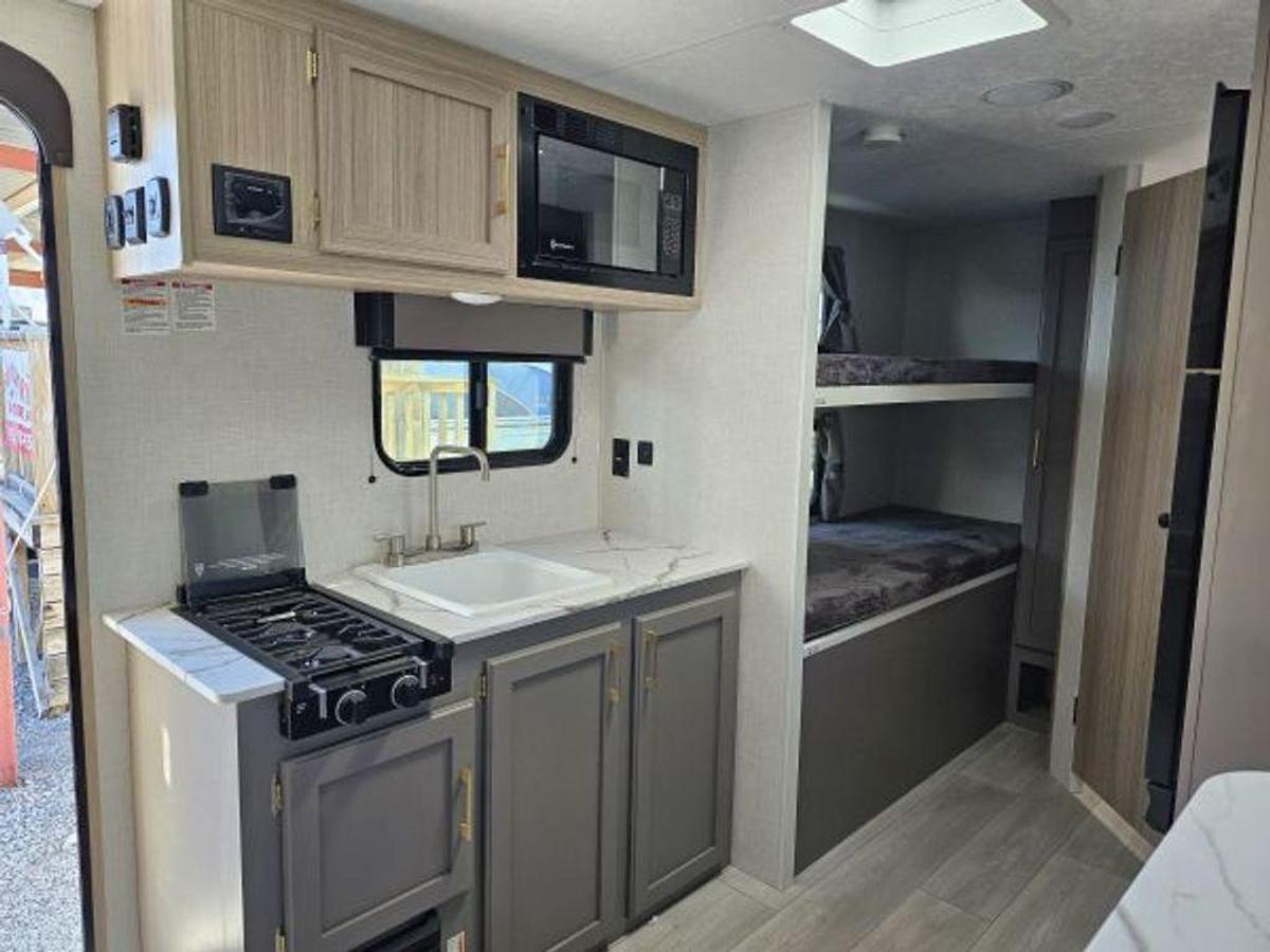 2025 KZ RV Sportsmen Classic 191BHK