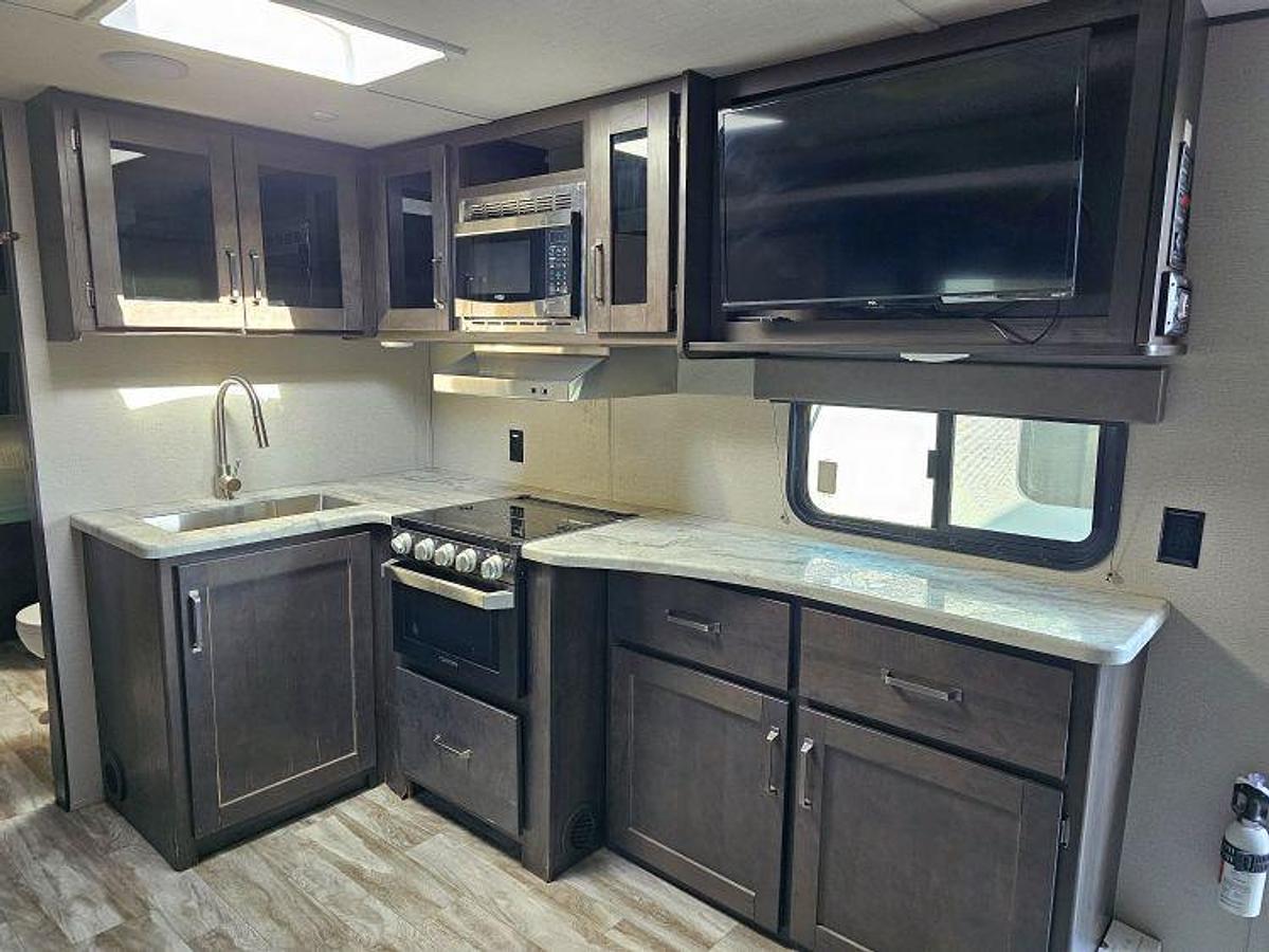 Used 2021 GRAND DESIGN TRANSCEND X PLOR 265BH