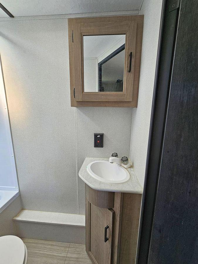 Used 2021 Keystone RV HIDEOUT 21BHWE