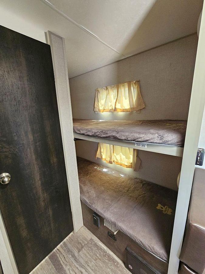 Used 2021 KZ RV SPORTSMEN 180BHSE