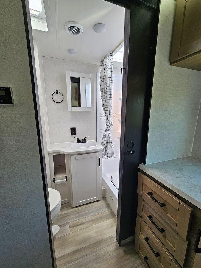 2027 HEARTLAND BY JAYCO PROWLER 2201 MDS