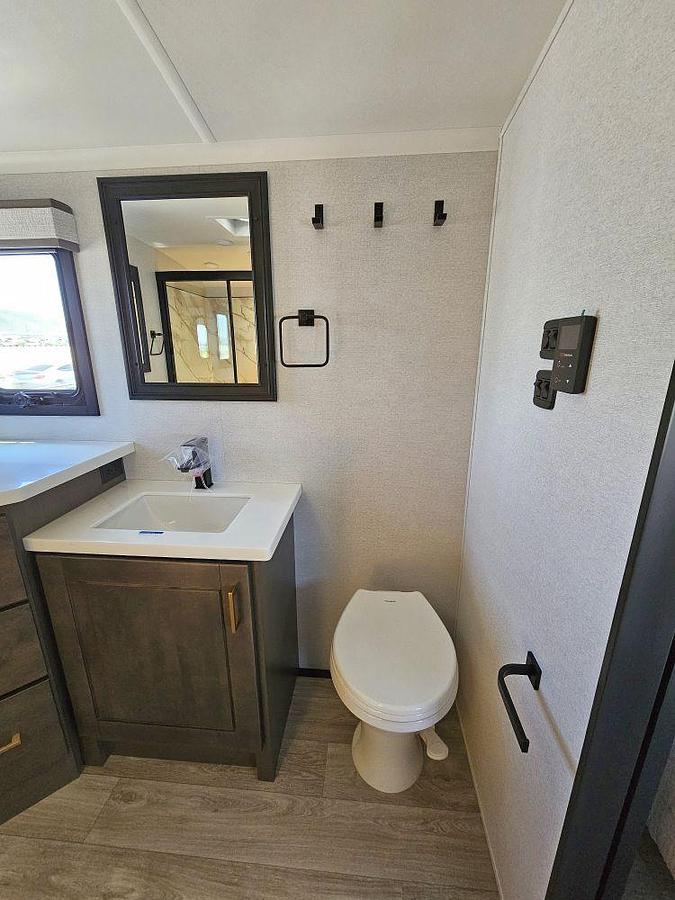 2027 HEARTLAND BY JAYCO BIGHORN 39FL