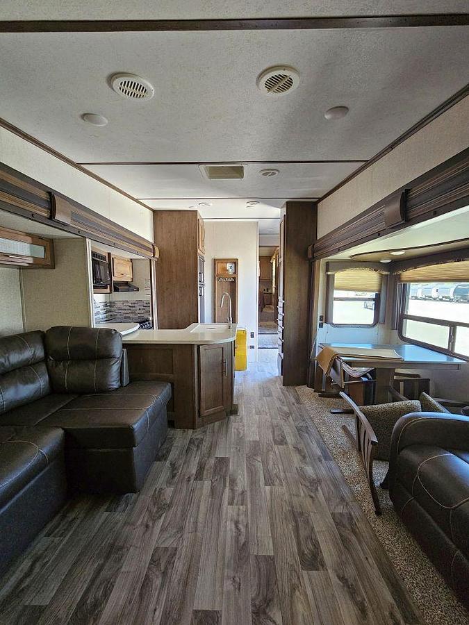 Used 2018 Keystone RV COUGAR 29RES