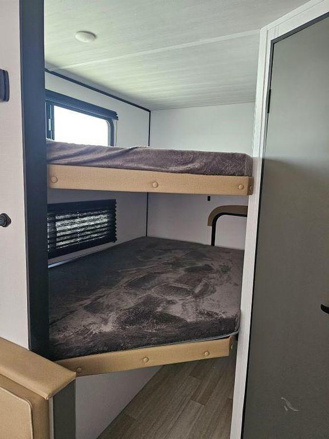 2025 Keystone RV Bullet Classic Travel Trailers 2140BH