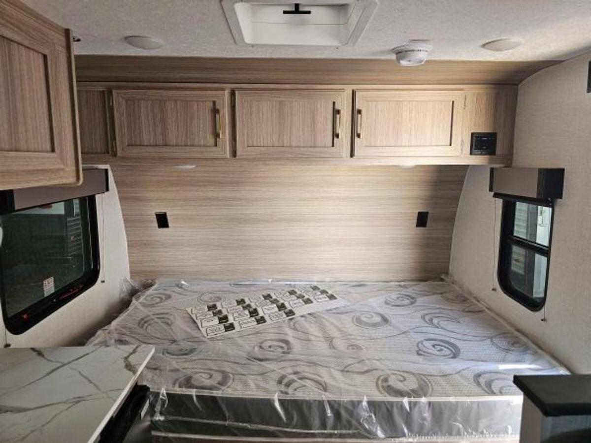 2025 KZ RV Sportsmen Classic 130BH