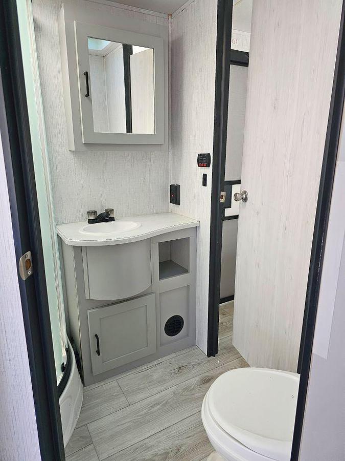 Used 2022 HEARTLAND NORTH TRAIL ULTRA LITE 26FKDS