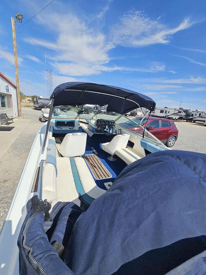 Used 1989 SEA RAY  180B