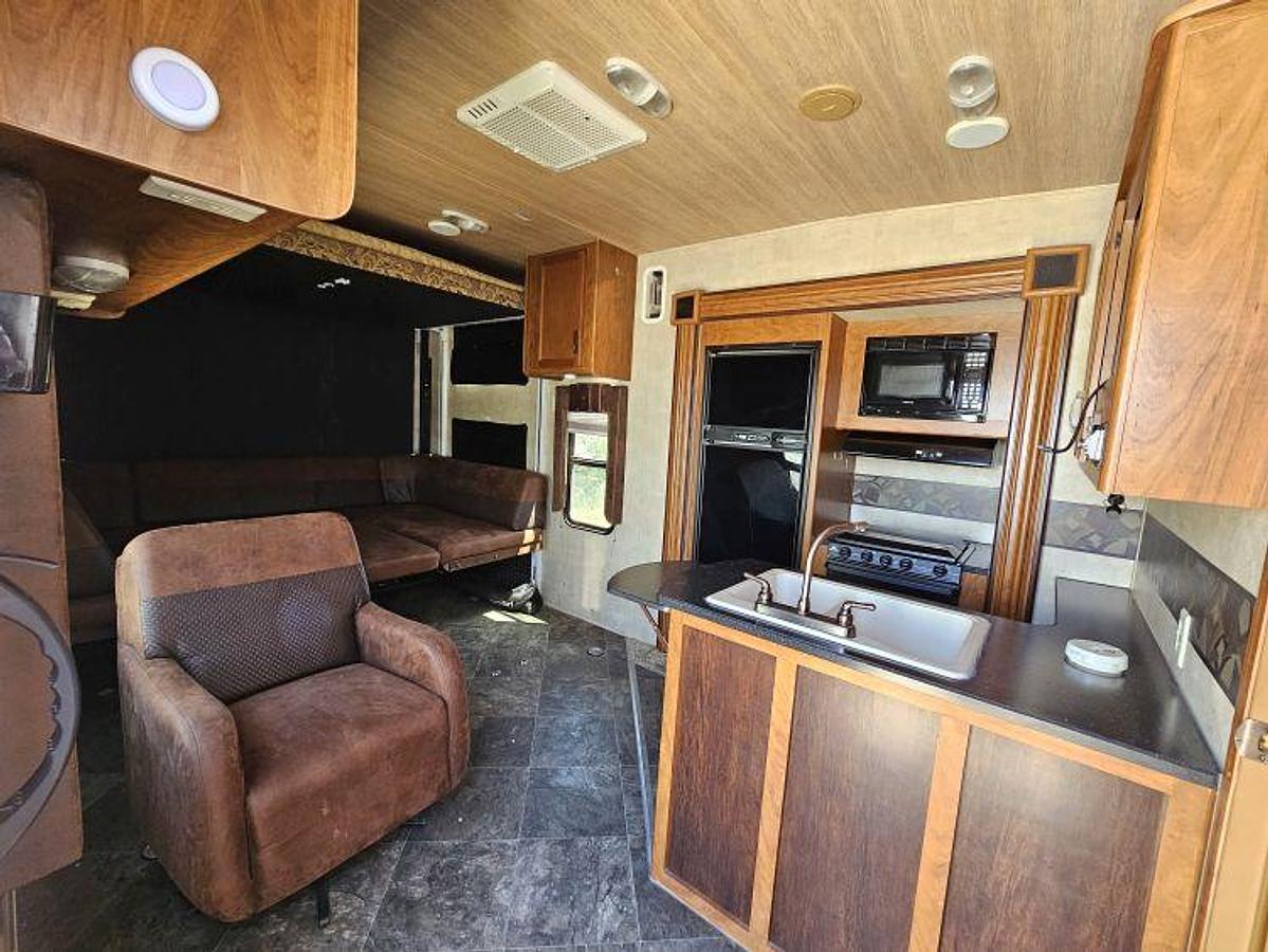 Used 2013 Keystone RV RAPTOR 26FS