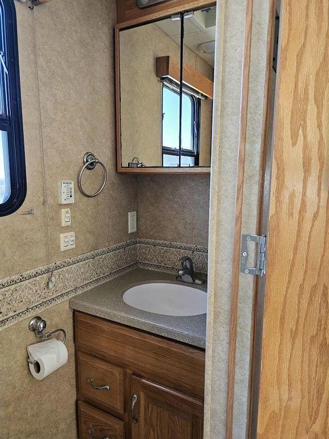 Used 2007 Newmar  KOUNTRY STAR 3916