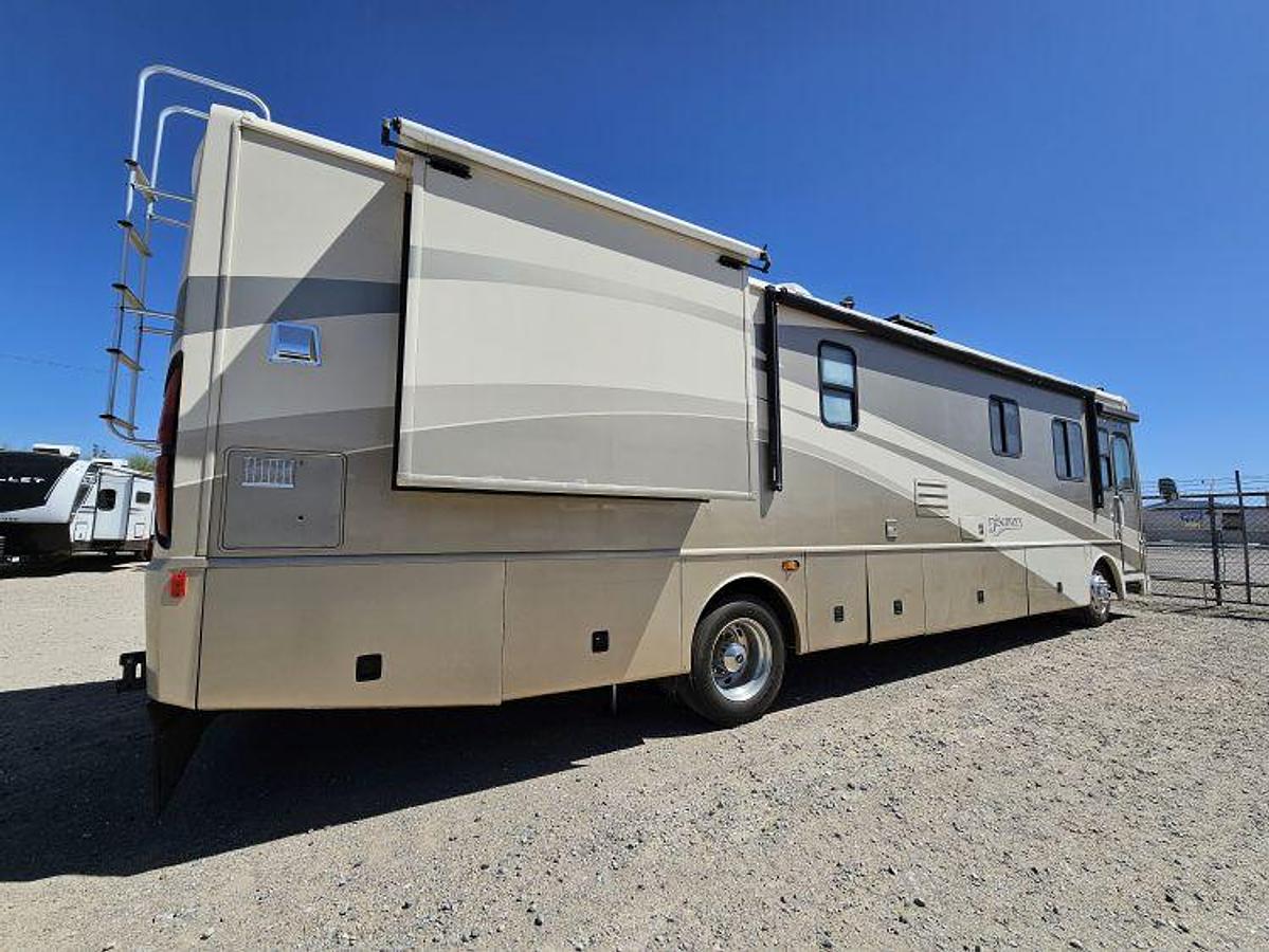 Used 2006 FLEETWOOD DISCOVERY 39V