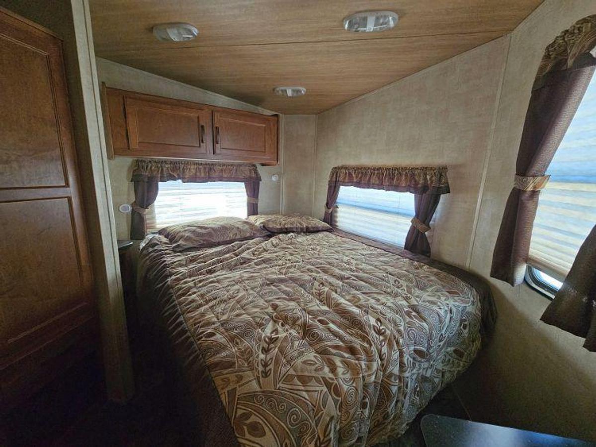 Used 2013 Keystone RV RAPTOR 26FS
