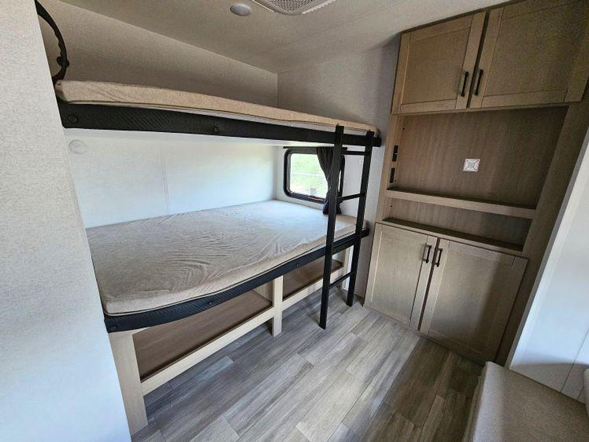 2027 HEARTLAND BY JAYCO PROWLER 3202DSB