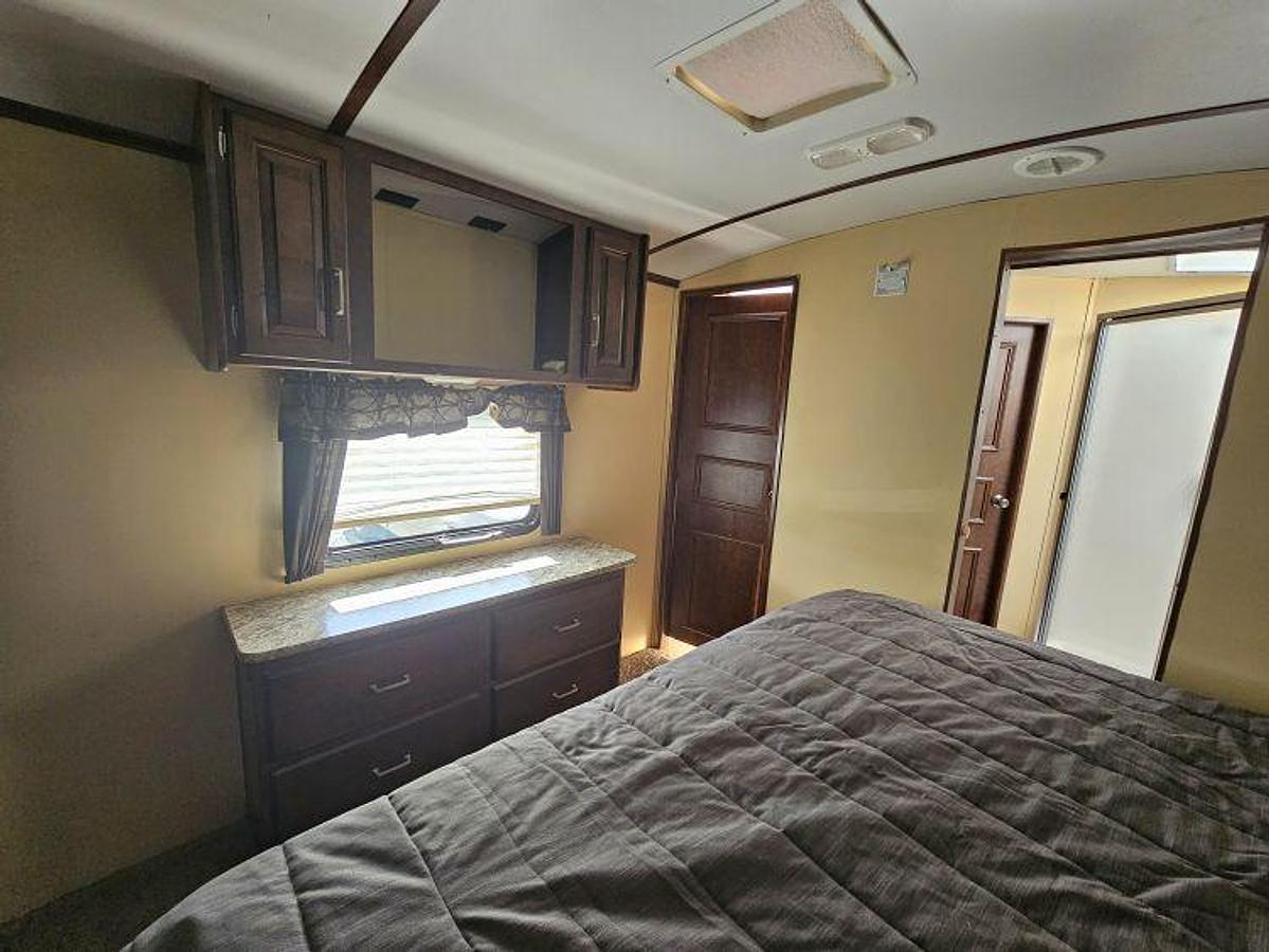 Used 2016 Keystone RV OUTBACK 326RL
