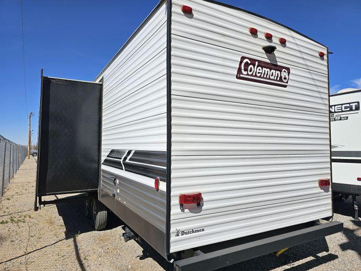 Used 2022 DUTCHMEN COLEMAN LATERN 285BH