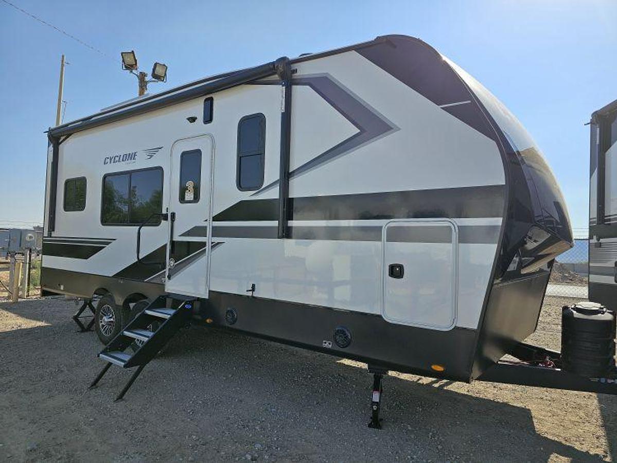 2027 HEARTLAND BY JAYCO CYCLONE 2214
