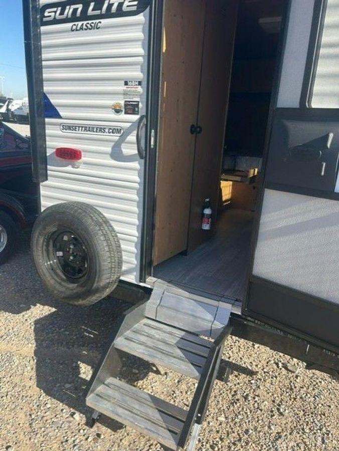 2025 Sunset Park RV Sun-Lite 16BH