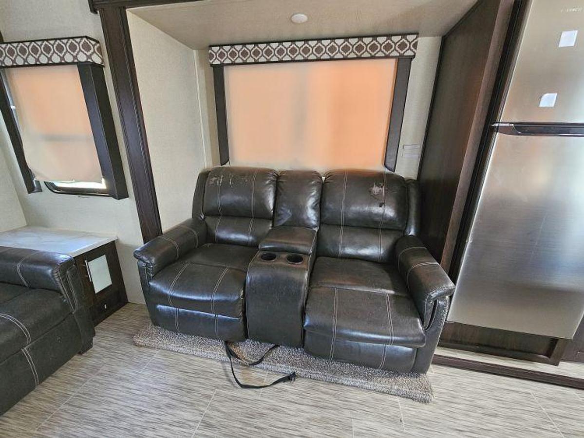 Used 2020 PRIME TIME LACROSSE 3399SE