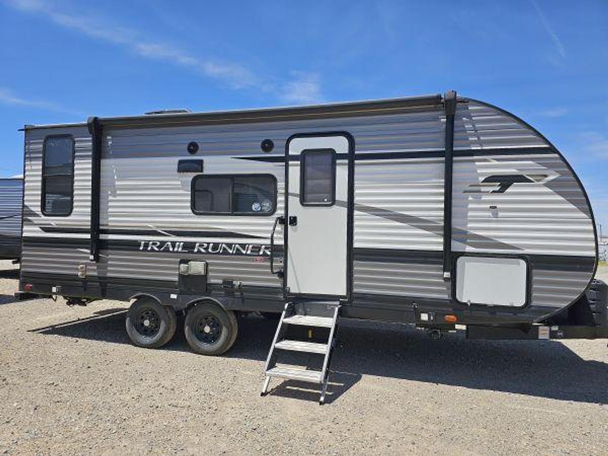 Used 2022 HEARTLAND TRAIL RUNNER 21JM