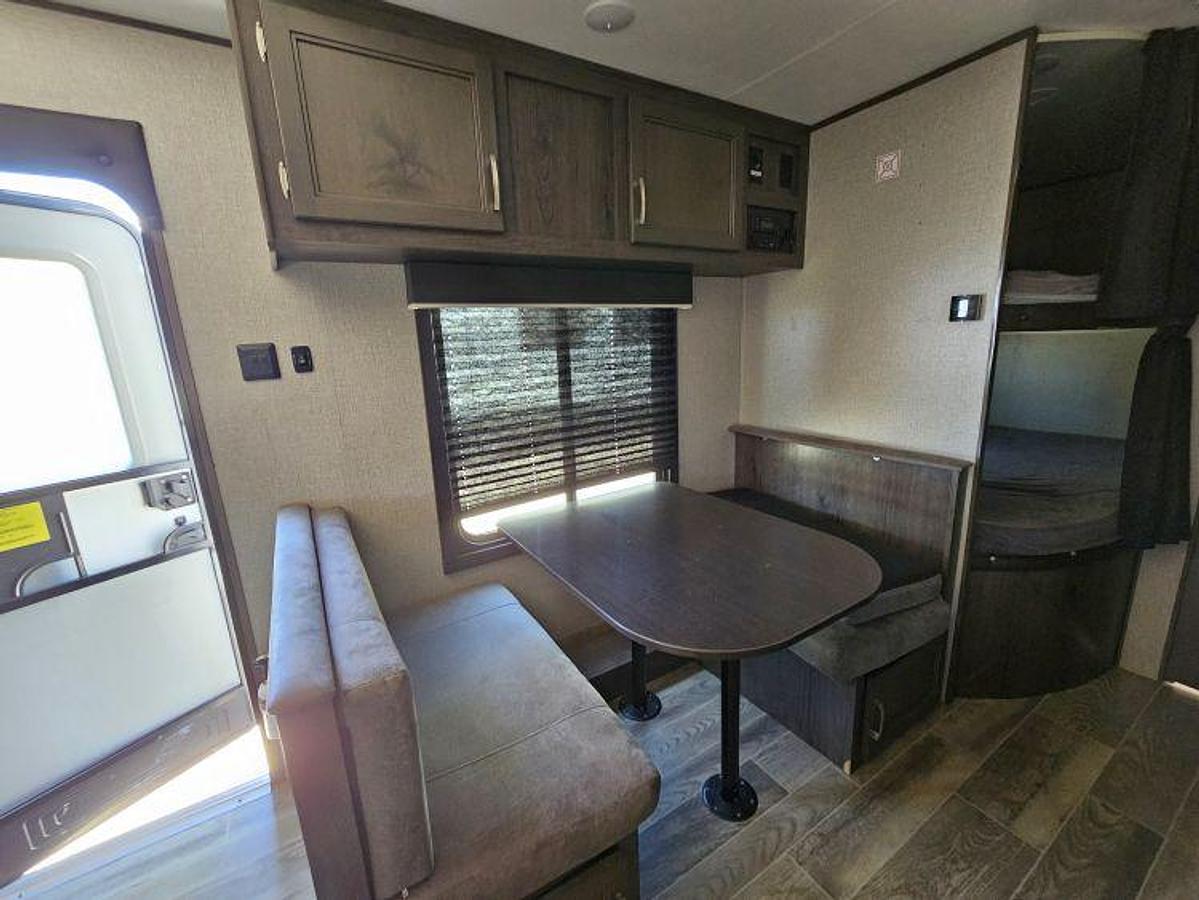 Used 2021 JAYCO JAY FLIGHT SLX 264BH