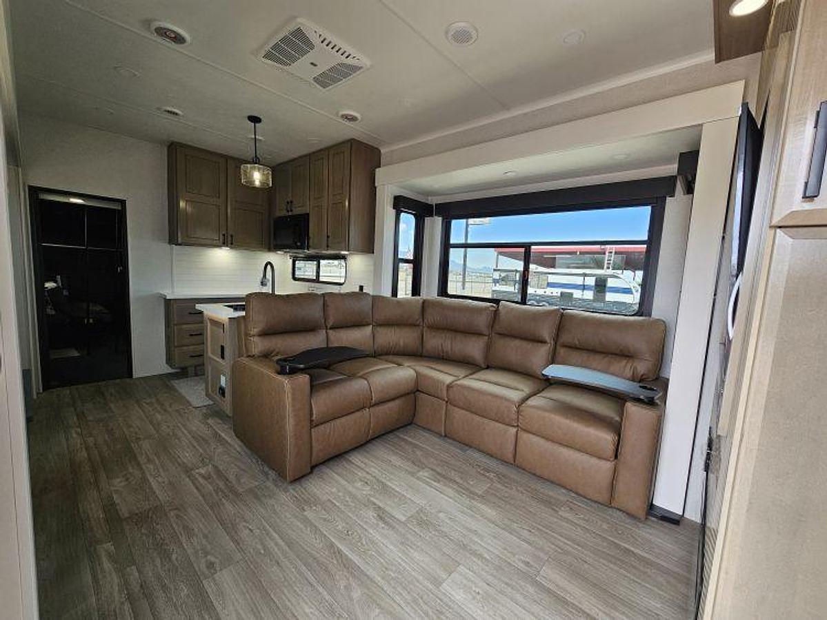 2027 HEARTLAND BY JAYCO CYCLONE 3913
