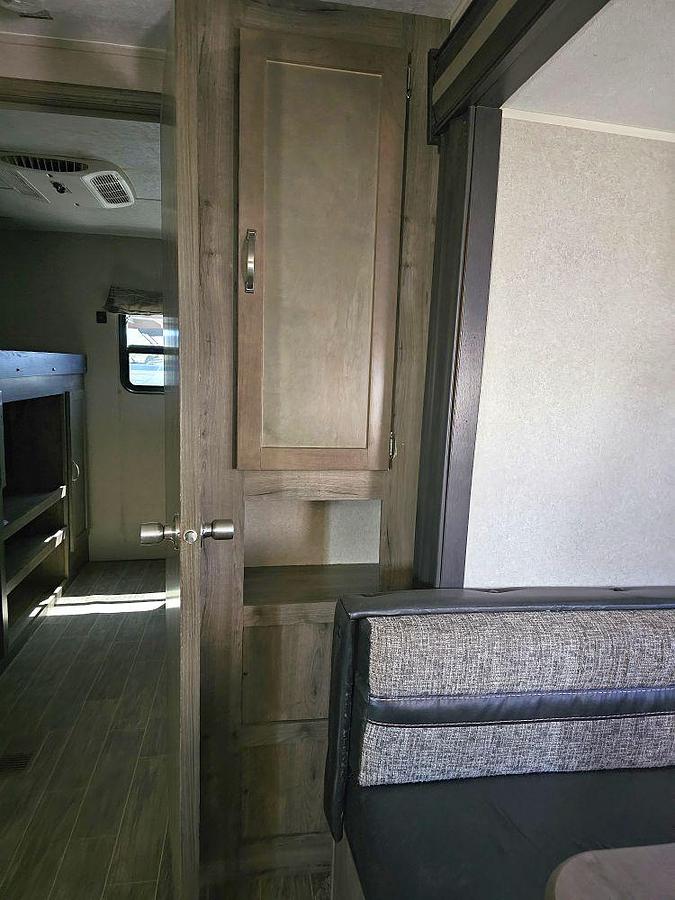 Used 2020 FOREST RIVER PALOMINO PUMA 32RBFQ