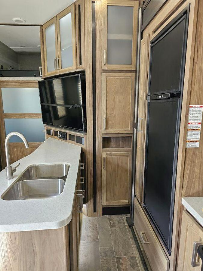 Used 2019 DUTCHMEN ENDURANCE 3556