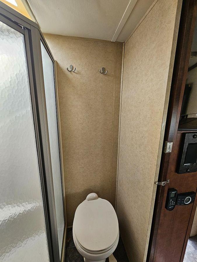 Used 2012 DUTCHMEN VOLTAGE V3905