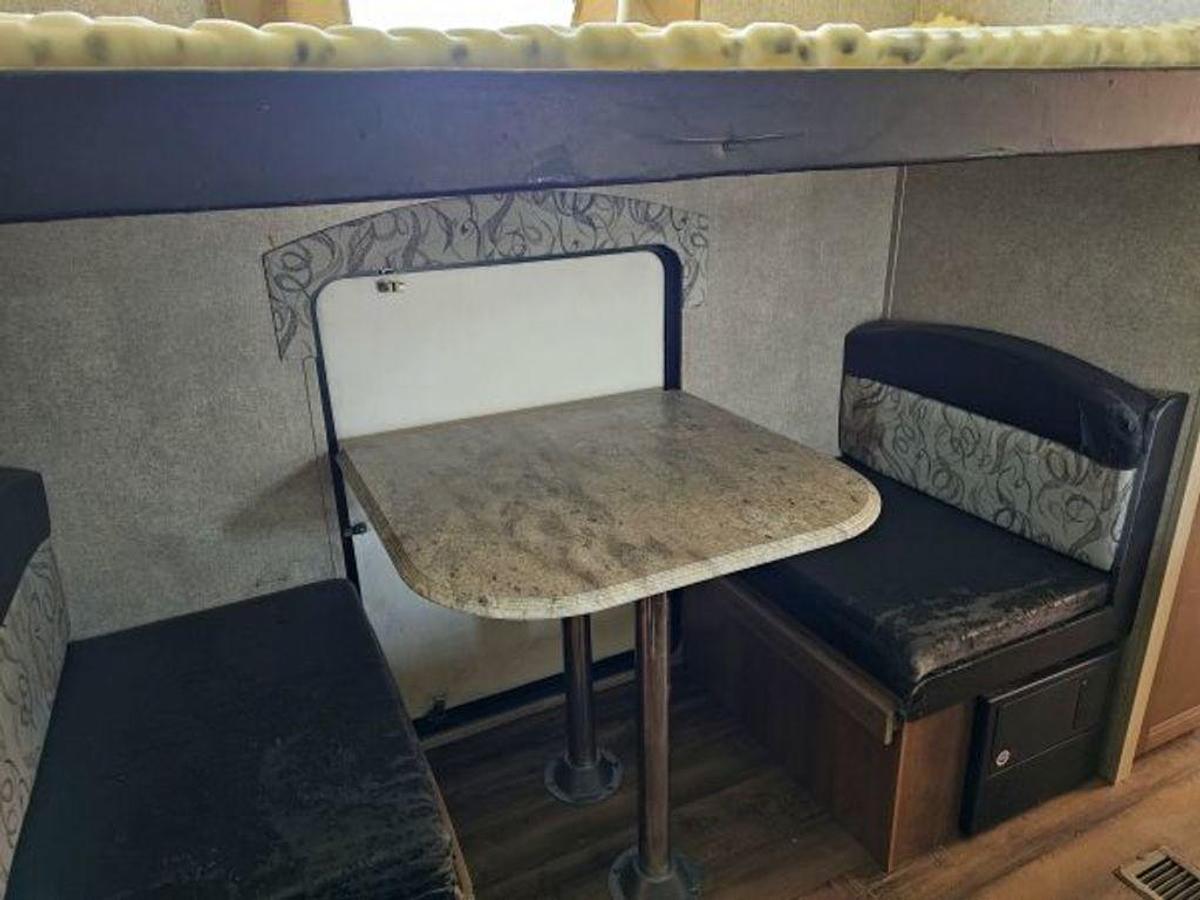 Used 2017 Coachmen Catalina SBX 291QBS